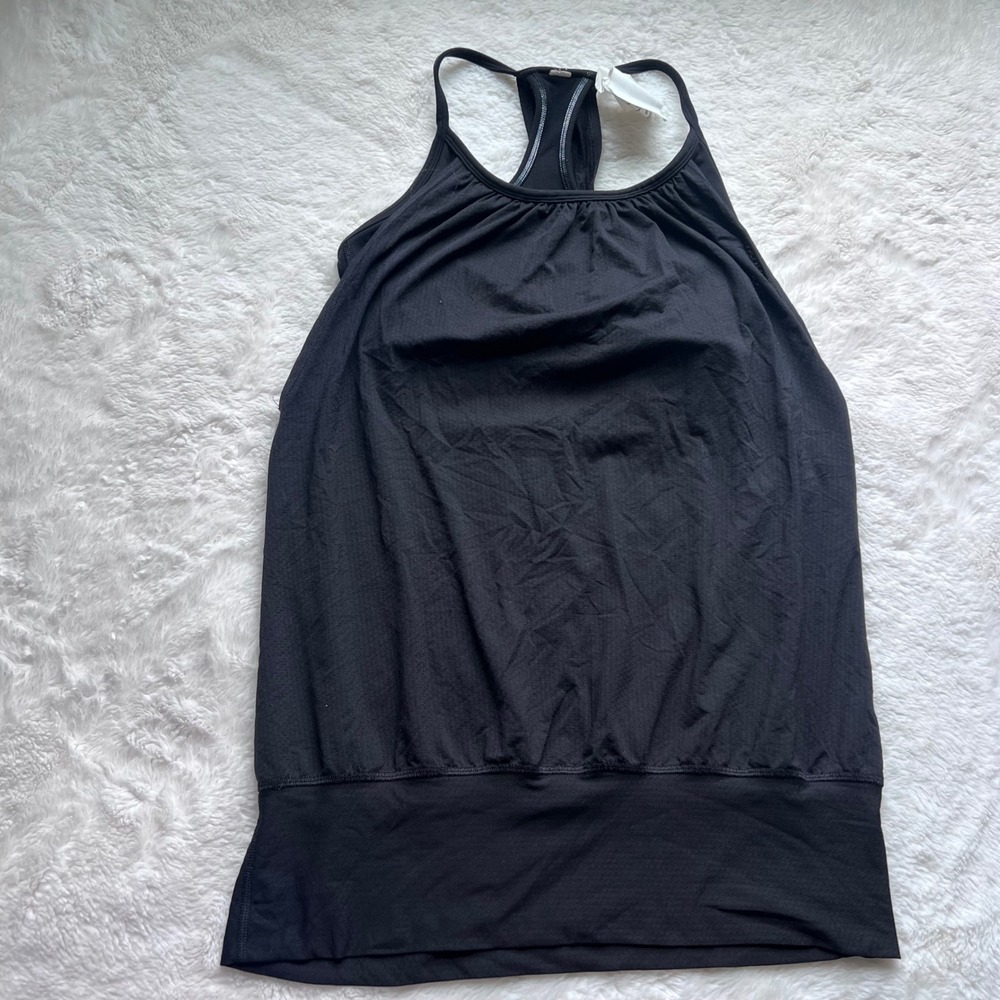 Lululemon No Limits Tank Top Black Built-in Bra Yoga Racerback Size 6